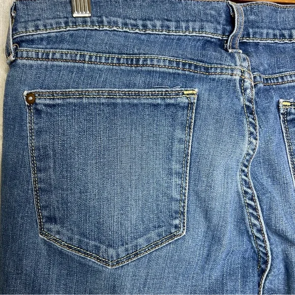Old Navy The Flirt Women's Low Rise Denim Jeans Blue Size 12 - Picture 4 of 16